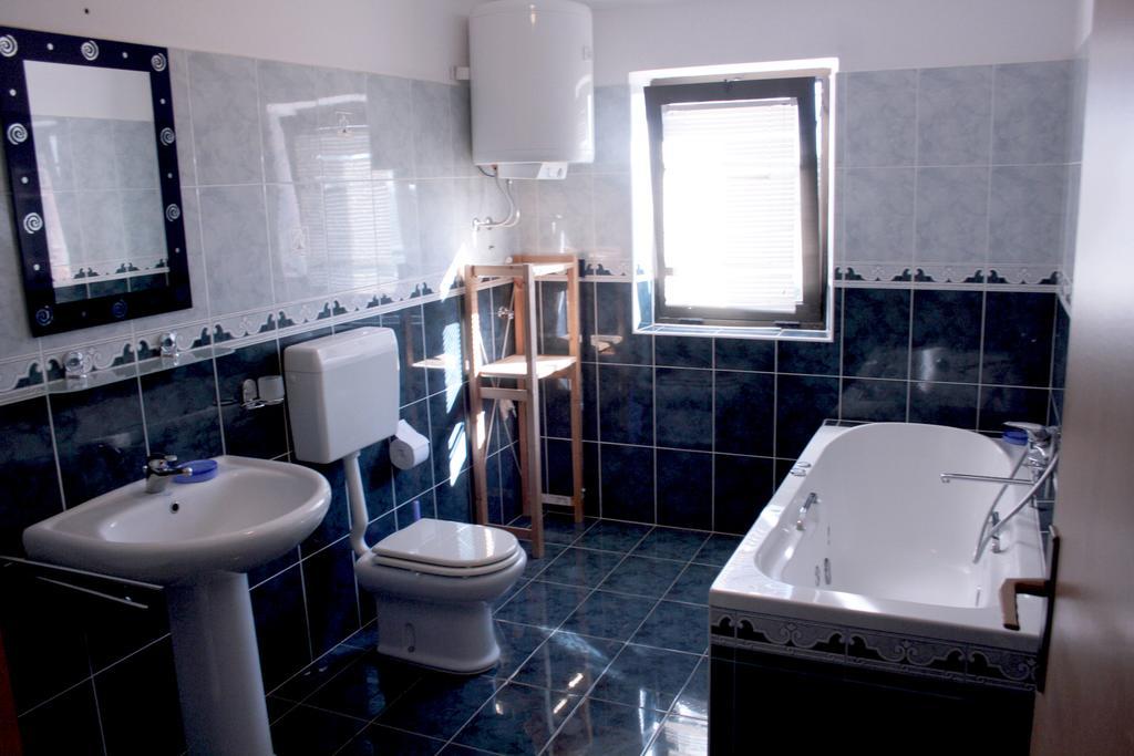 Sanja Apartments Sveti Servul Novigrad Istria Eksteriør bilde